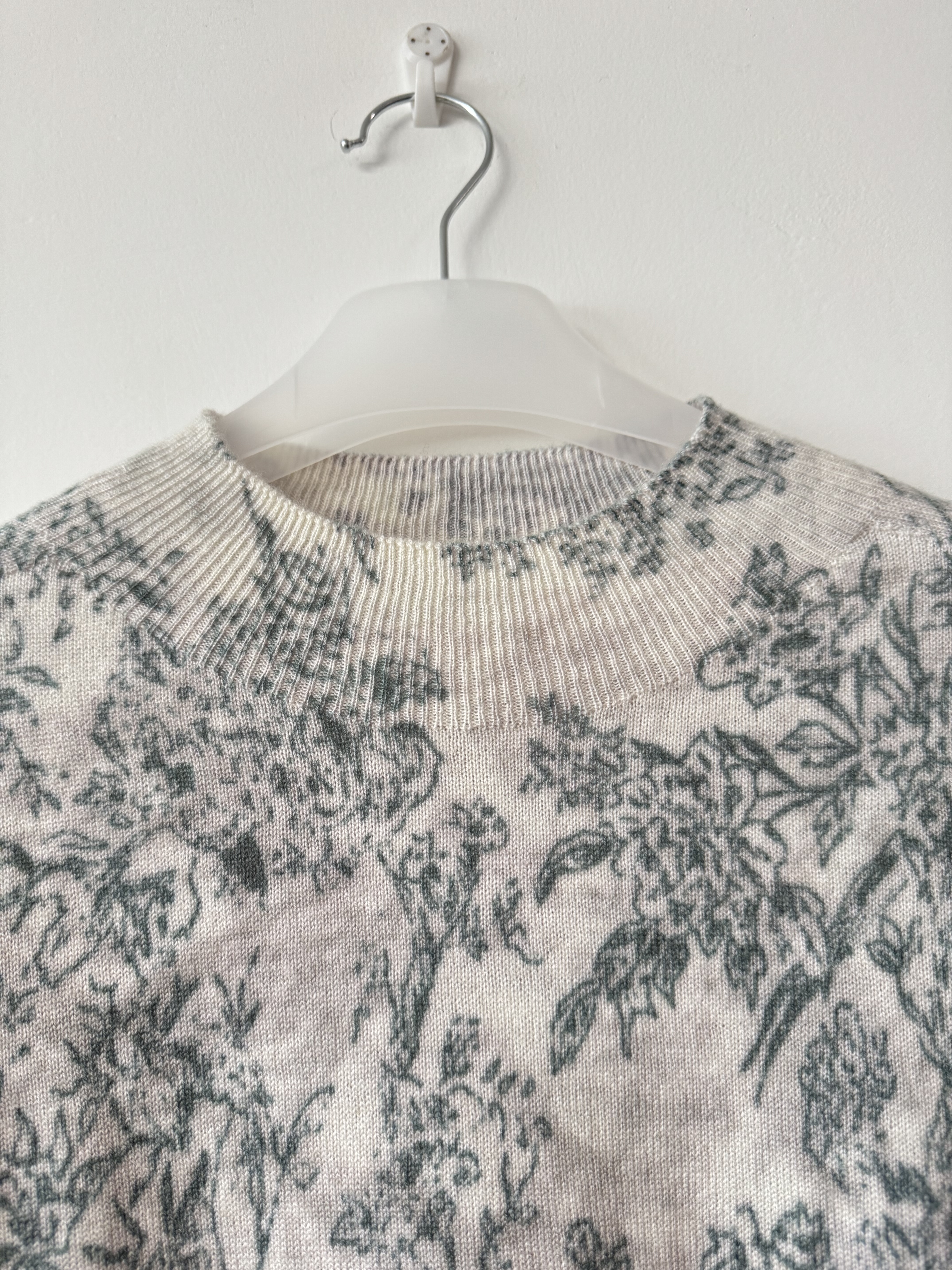 100% 绵羊毛品牌撤柜女装晕染圆领套头毛衣女宽松显瘦针织衫上衣 - 图2