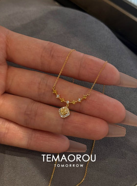 黄色爆闪满钻小方糖吊坠项链女