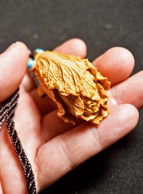 非遗黄杨木雕刻招财进宝白菜《手中百财》挂件文玩手把件工艺送品