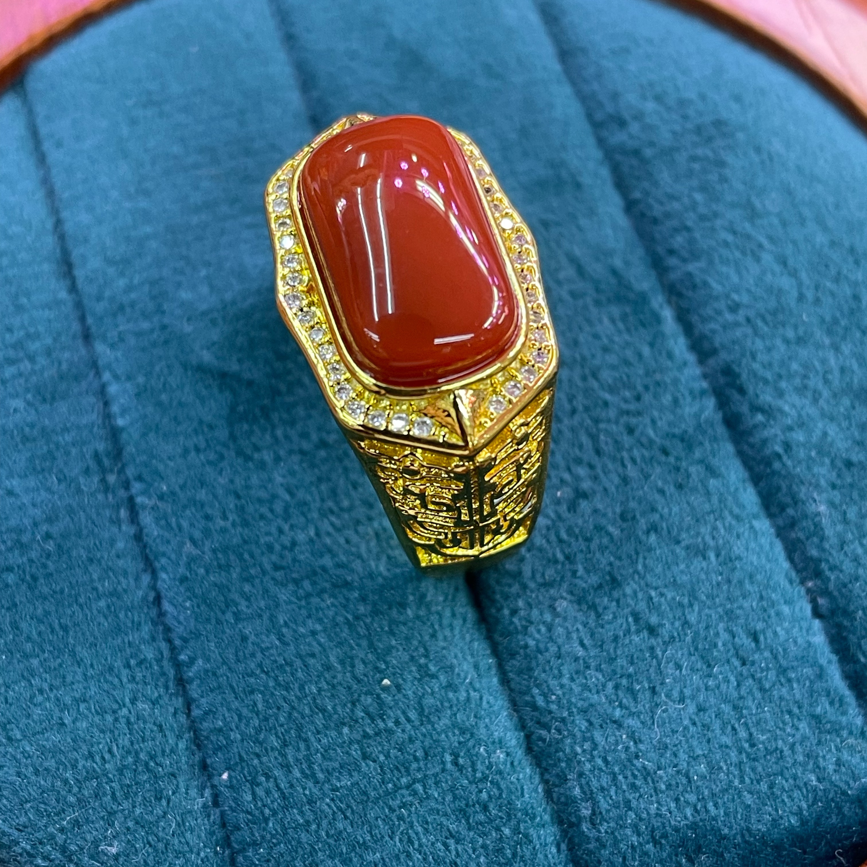 Natural South Red Agate Saddle Ring Vasi Full Color Full Flesh Fashion Exquisite Gemstone Opening Adjustable for Men and Women