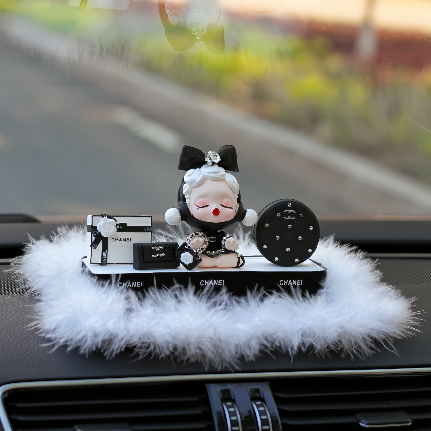 汽车香水香薰中控台高级感新款大牌包轻奢车内装饰品摆件新车礼物,淘宝优惠券,粉丝福利购,淘宝优惠卷