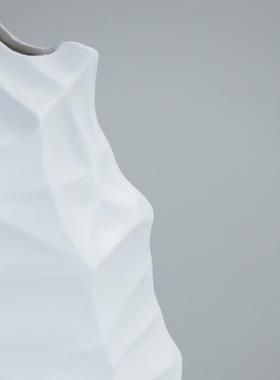 现代简约树脂花器，米兰时尚家居