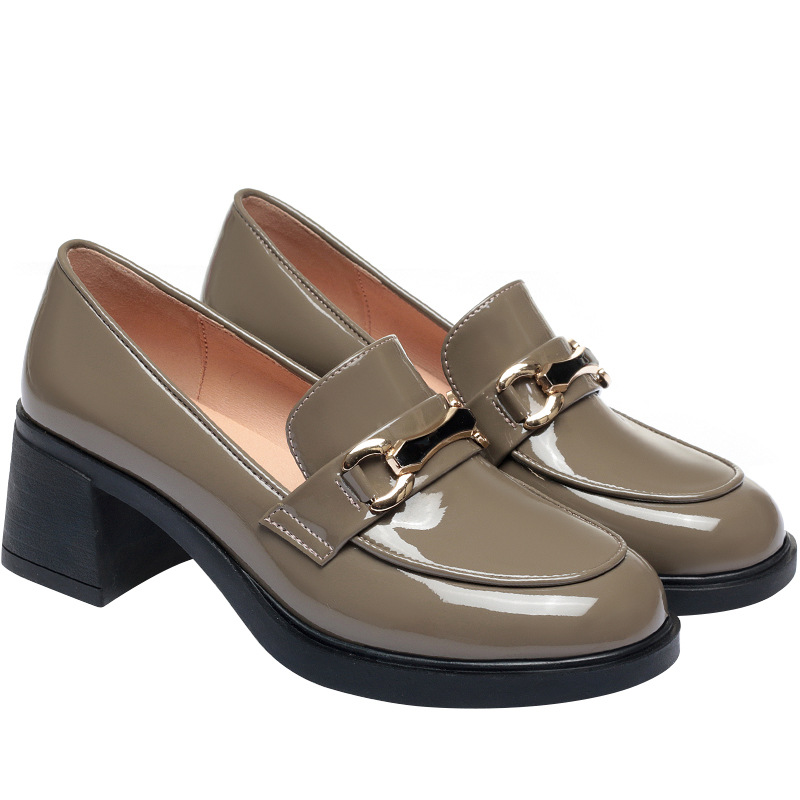 漆皮乐福鞋女春季中跟皮鞋2025新款粗跟女鞋中年女士鞋子深口单鞋 - 图3