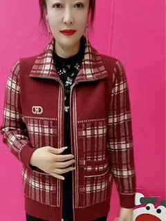Mom's new autumn and winter double-sided woolen short zipper jacket, middle-aged and elderly women's fashionable plaid knitted cardigan
