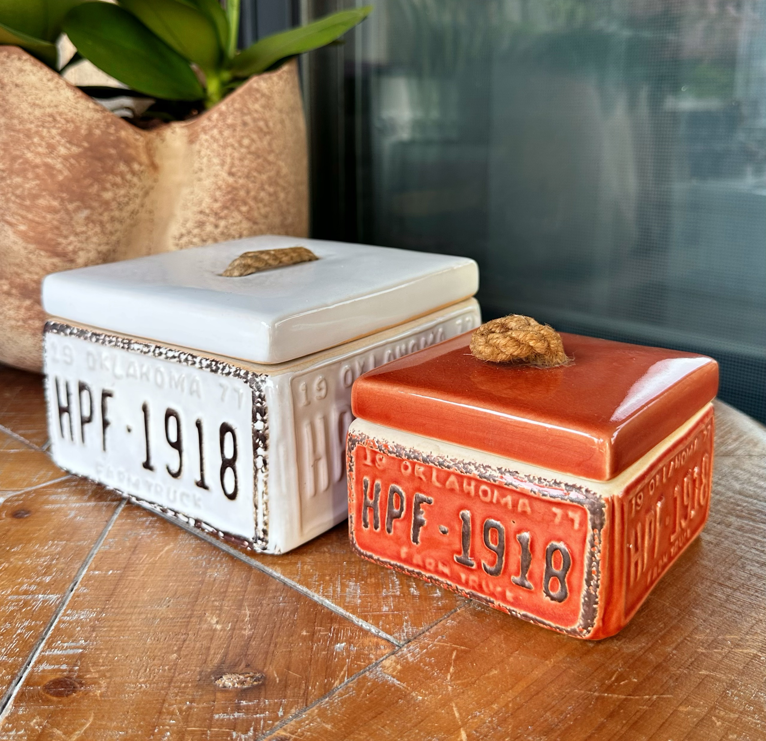 外贸样品 复古陶瓷老式车牌收纳盒创意摆件 - 图1