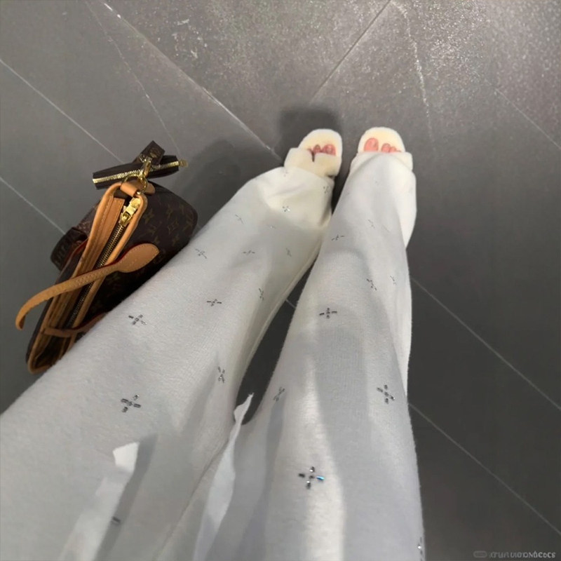 白色裤子韩系慵懒风闪钻阔腿针织糯米裤女大码胖mm显瘦休闲直筒裤,淘宝优惠券,粉丝福利购,淘宝优惠卷