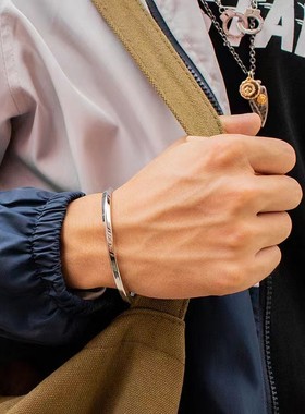 莫比乌斯环手镯男刻字钛钢情侣手环女韩版个性潮人简约冷淡风手饰