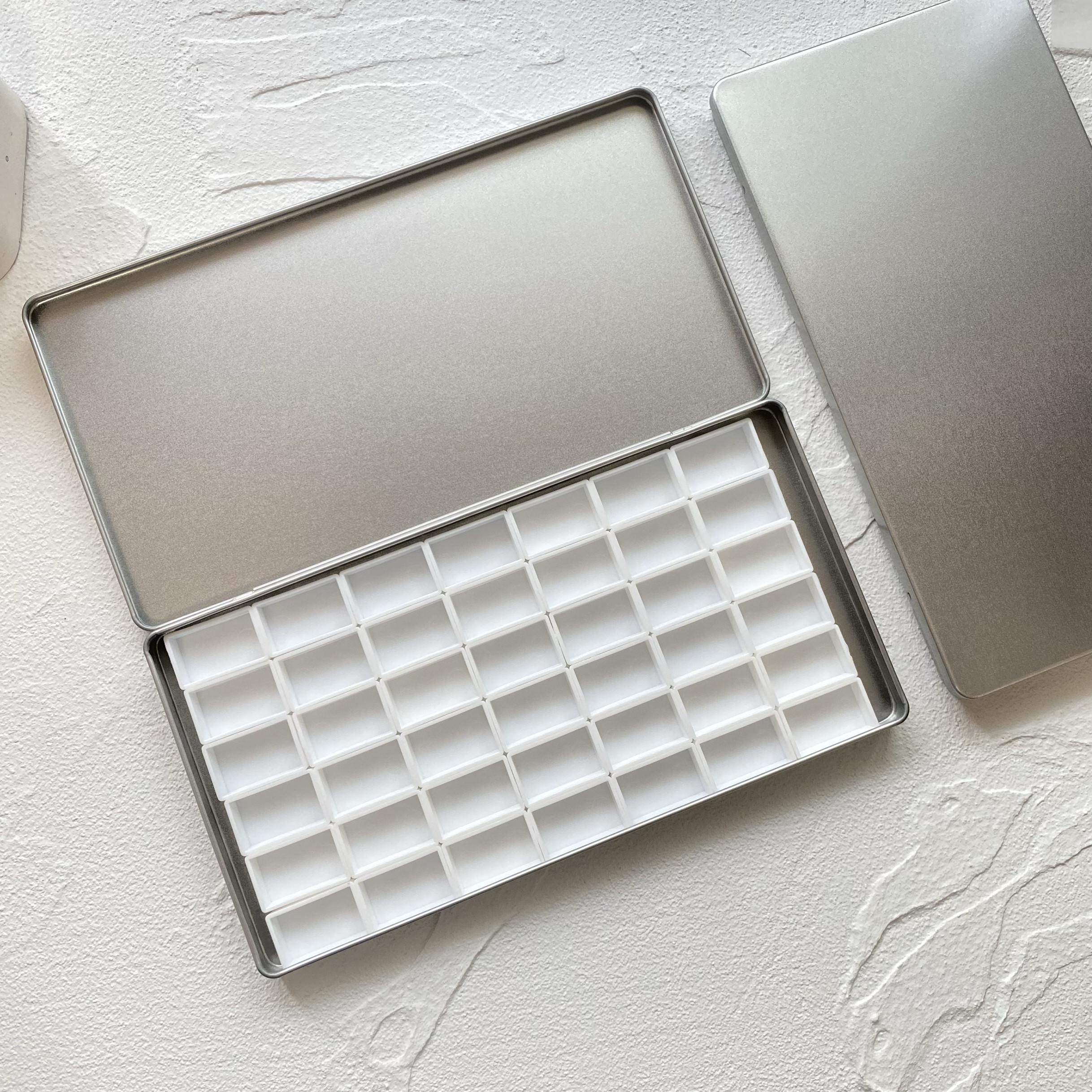 大铁盒水彩颜料收纳盒白夜24色RS全块固体分装收纳铁盒,淘宝优惠券,粉丝福利购,淘宝优惠卷