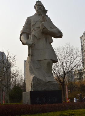 玻璃钢铸铜人物鲁班雕塑