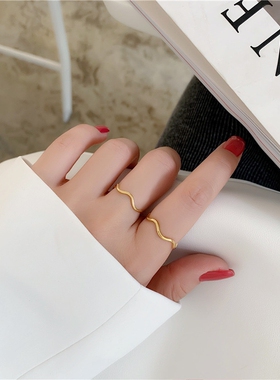 钛钢高保色几何波浪纹戒指