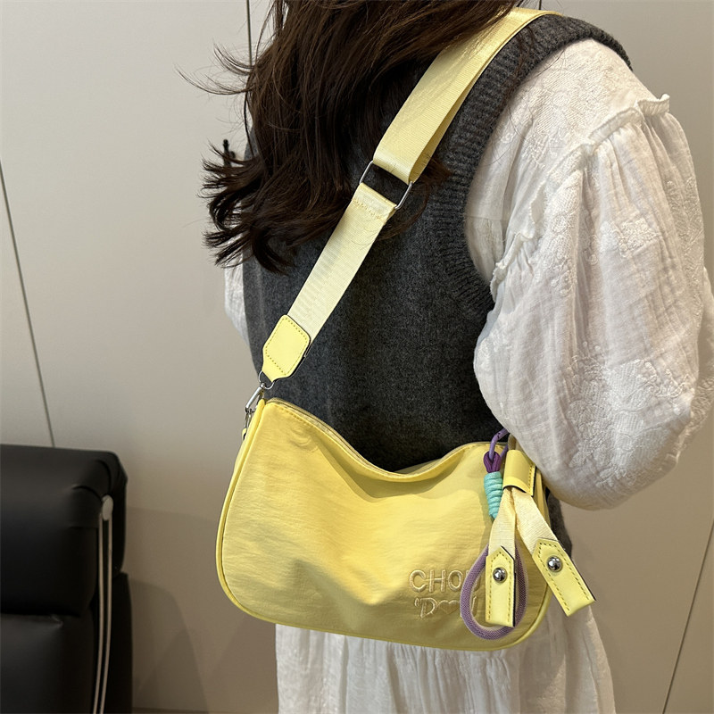 高颜值包包女2025新款小众时尚百搭单肩小方包外出轻便洋气斜挎包,淘宝优惠券,粉丝福利购,淘宝优惠卷