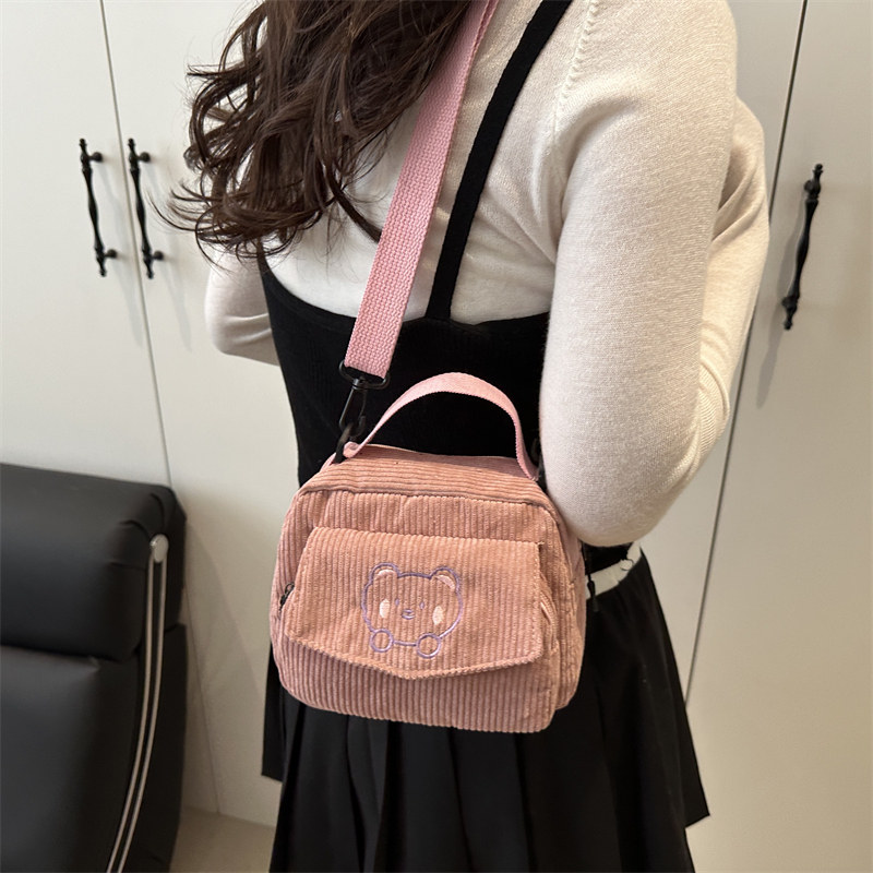 灯芯绒斜挎包包女学院风少女甜美小方包森系复古百搭单肩邮差包潮,淘宝优惠券,粉丝福利购,淘宝优惠卷