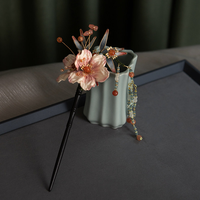 新娘中式晨袍渐变粉色花朵个性头饰百搭秀禾服旗袍宫廷复古发簪女,淘宝优惠券,粉丝福利购,淘宝优惠卷