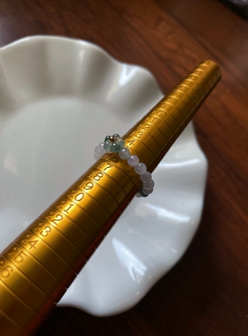 天然a货翡翠飘花小花戒指素圈冰蓝水小米珠戒圈玉戒简约ins风指环