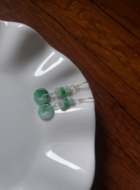 天然a货翡翠飘绿花小薄甜甜圈平安扣耳环耳钩925银新中式旗袍耳饰
