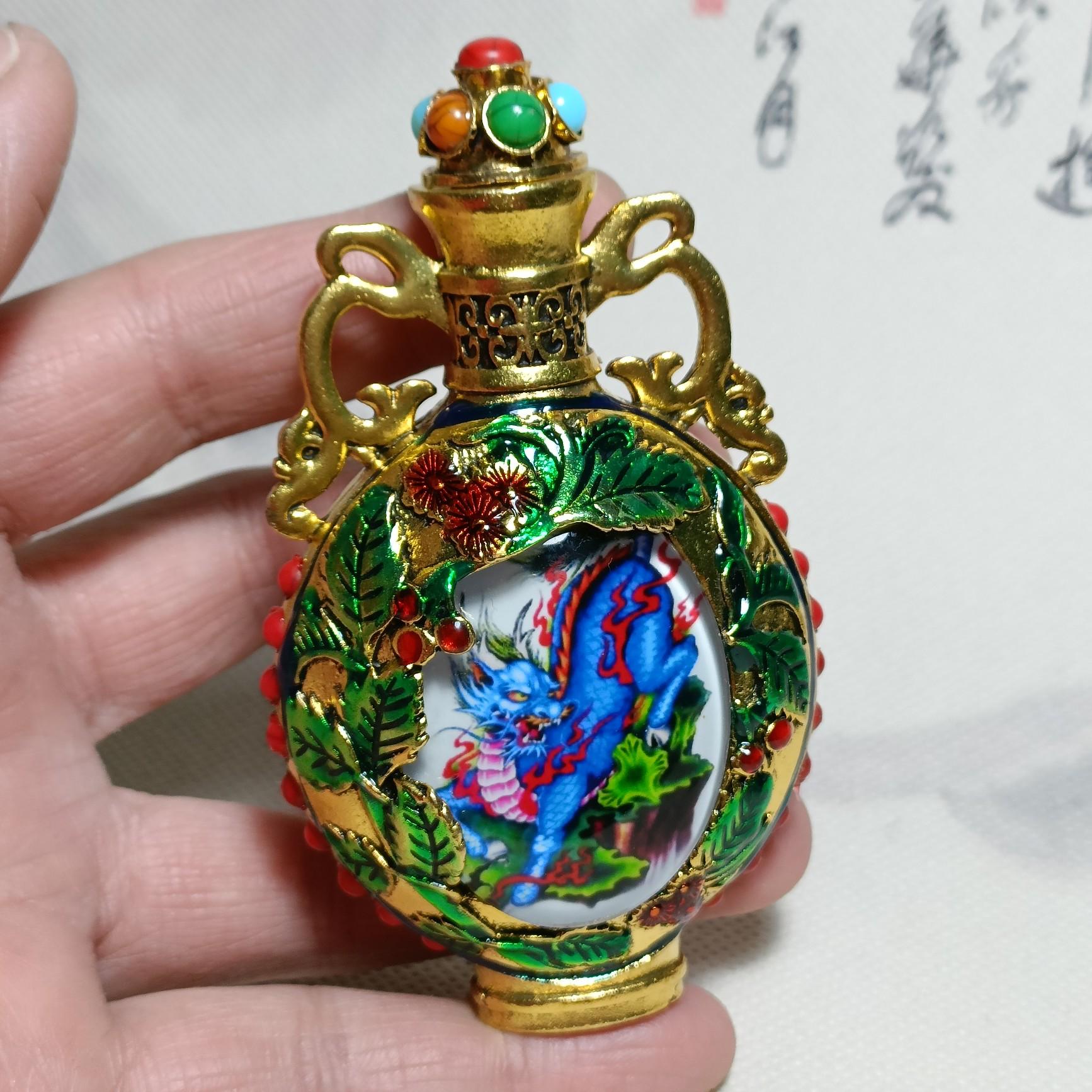 Antique Tibetan cloisonné unicorn luminous snuff bottle antique handicraft copper double-sided inner painting smoking set