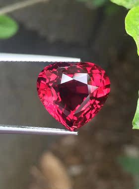 天然碧玺戒面卢比莱碧玺戒面晶体玻璃体鲜艳亮色卢比莱碧玺戒面