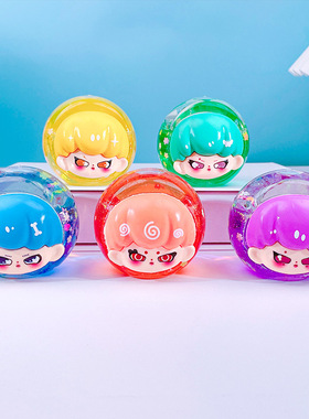 卡通新款入油爆闪流沙球桌面摆件女家居工位装饰品创意小礼品