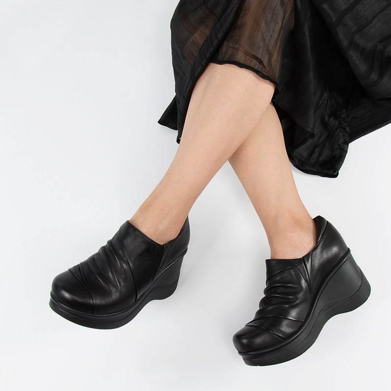 一席之地单鞋女2025新款春秋季厚底真皮圆头坡跟百搭深口松糕女鞋,淘宝优惠券,粉丝福利购,淘宝优惠卷