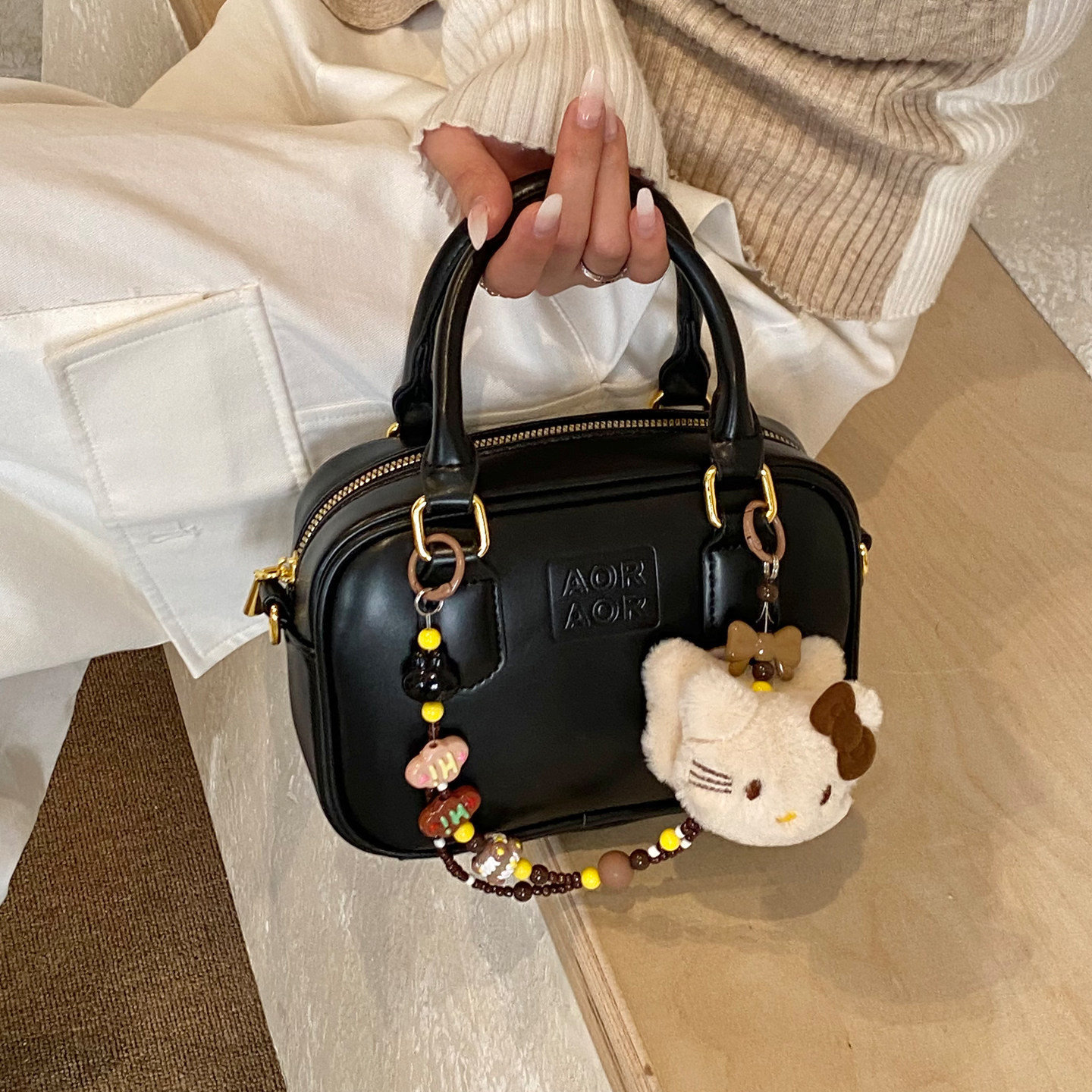 拿铁小屋枕头包包女上班通勤手提包百搭单肩斜挎包迷你保龄球枕包,淘宝优惠券,粉丝福利购,淘宝优惠卷