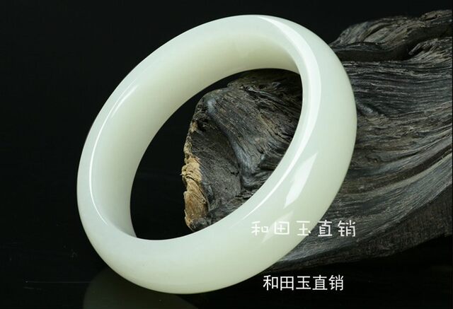 Mutton fat jade Xinjiang Hetian jade bracelet
