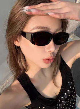 小香风粗边框方形菱格猫眼墨镜女