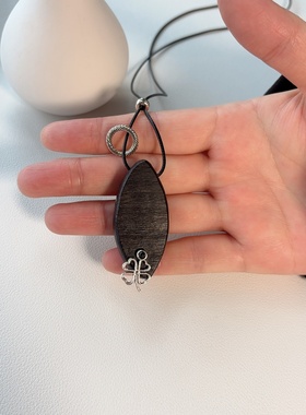 手作设计高级感黑檀木几何小花吊坠皮绳项链长款木制真品毛衣链女