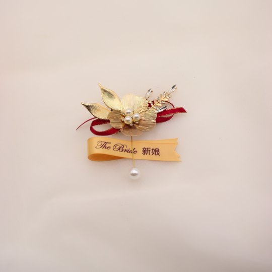 Bride and groom, wedding corsage, groomsmen, bridesmaids, parents and family, full set of Chinese wedding brooches for opening ceremony