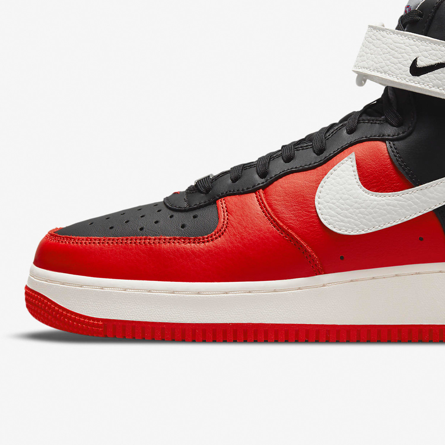 Nike/耐克正品Air Force 1High男女休闲透气高帮板鞋 DC8870-001,淘宝优惠券,粉丝福利购,淘宝优惠卷