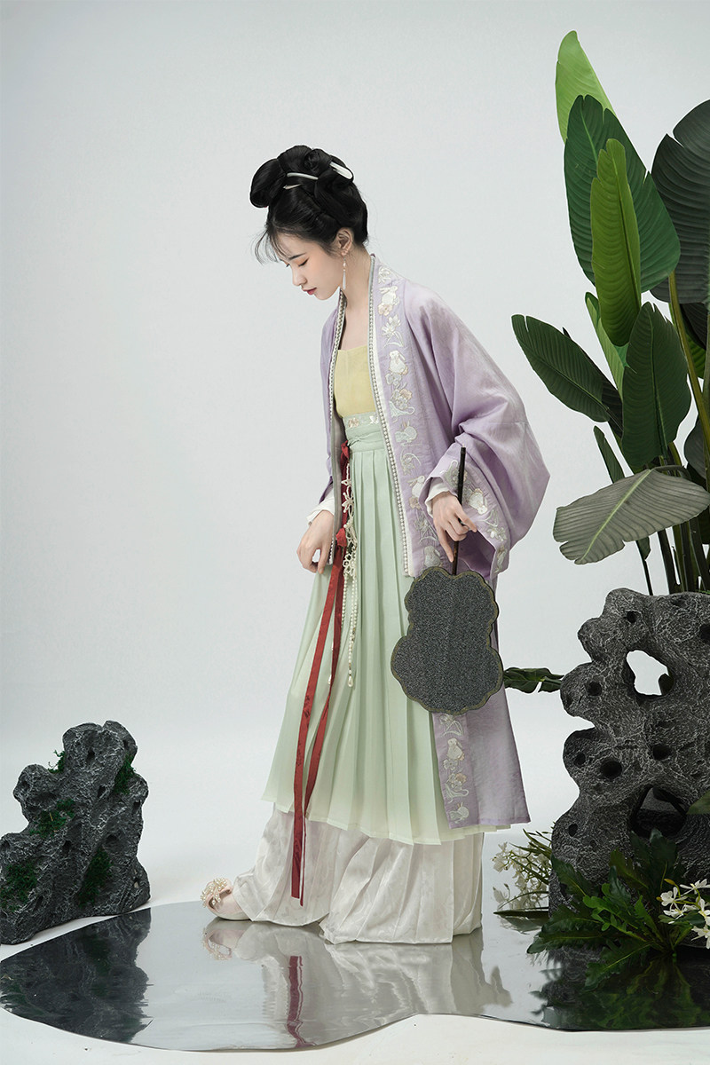 【上遥居】晚云间  宋制 原创汉服 女 春夏款 白色百迭长裙 内搭,淘宝优惠券,粉丝福利购,淘宝优惠卷