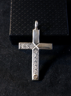 高山隆纯银十字架吊坠