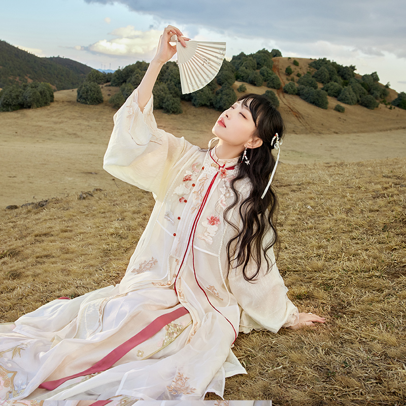 十三余小豆蔻儿[荷影一梦-中国奇谭联名]白色绣花比甲明制汉服女-图0