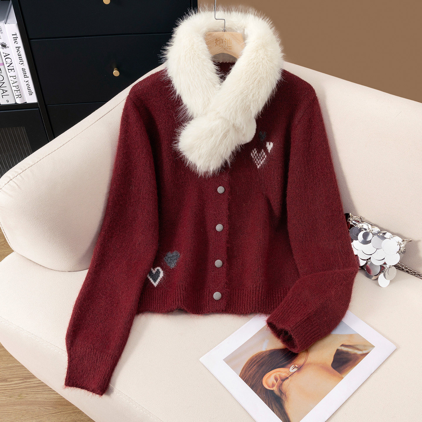 她池圆领毛衣2025冬装新款女装时尚氛围感单排扣宽松款短款上衣,淘宝优惠券,粉丝福利购,淘宝优惠卷