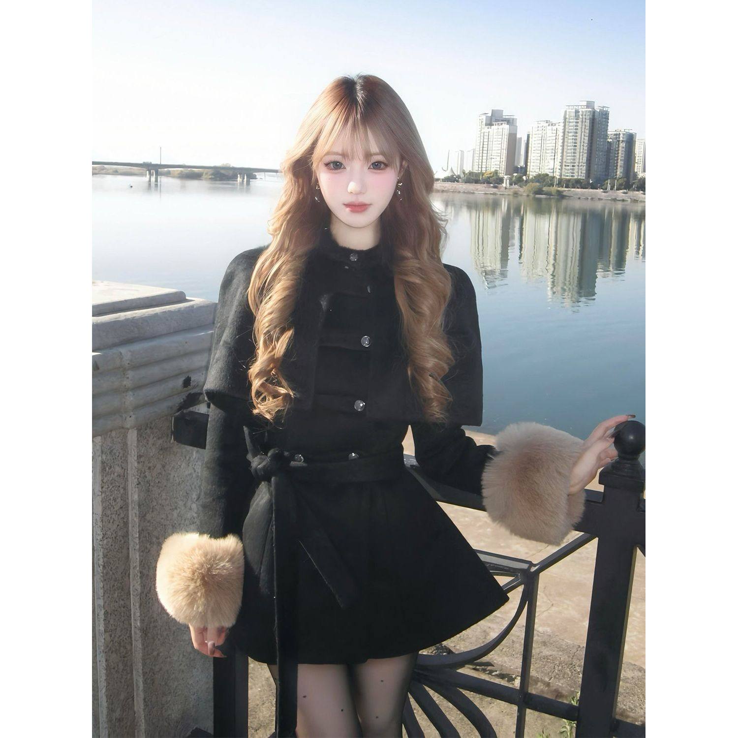 财阀千金 冬季新款小香风斗篷披肩+收腰毛呢外套气质修身两件套女,淘宝优惠券,粉丝福利购,淘宝优惠卷