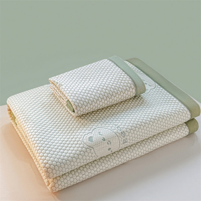 Ins Fengbing Silk Doudou Summer Cool Mat Three-piece Set Student Door Bed Singles Washed Air Conditioning Soft Seat Summer Cool Mat