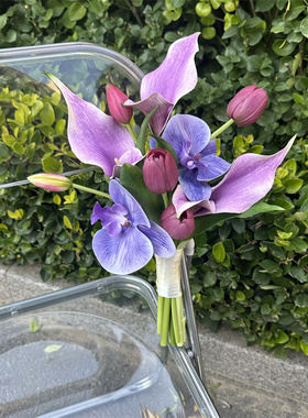 魏小只的花店紫色梦幻手捧花