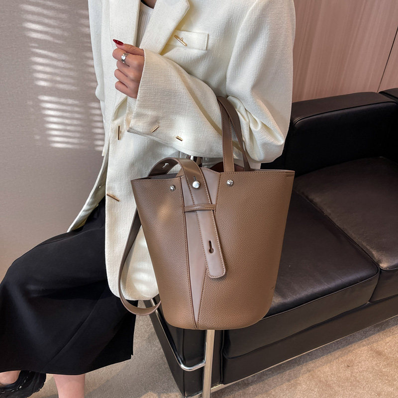 水桶包女2025新款法式小众大容量通勤手提菜篮子包休闲单肩斜挎包,淘宝优惠券,粉丝福利购,淘宝优惠卷