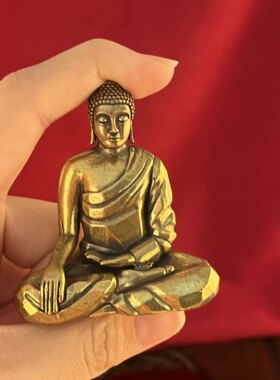 黄铜实心精雕释迦摩尼佛摆件
