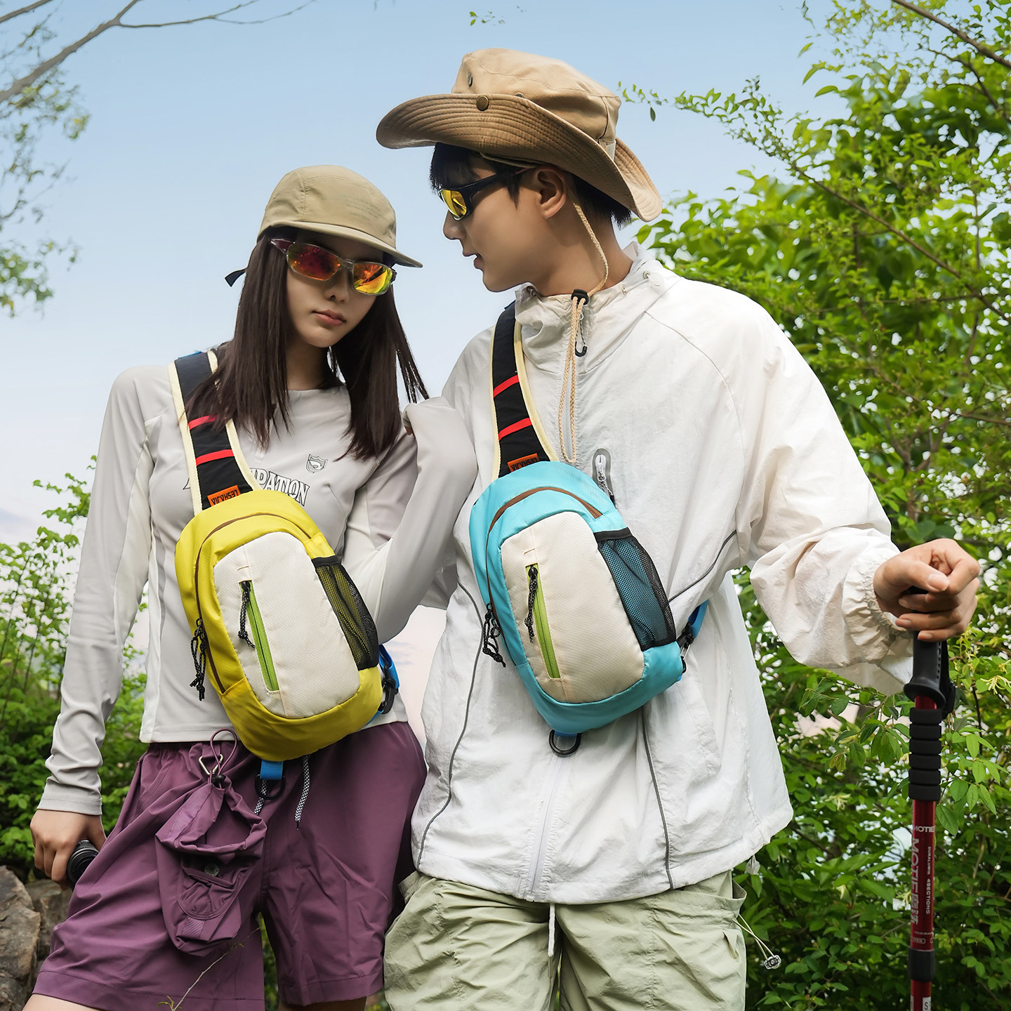 Outdoor style sports crossbody bag for men and women with contrasting color mountaineering chest bag lightweight large capacity casual waterproof travel backpack