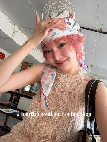 （现）小众时髦精辣妹骷髅印花丝巾方巾 多种搭配 可做抹胸 - 图1