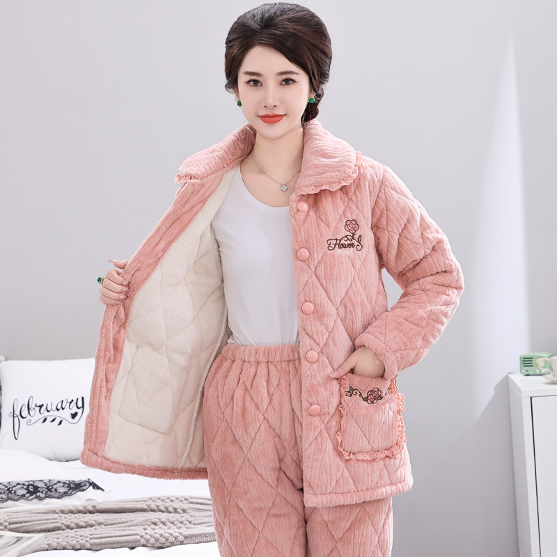 睡衣女秋冬季中老年妈妈款珊瑚绒三层夹棉加厚保暖加绒家居服套装