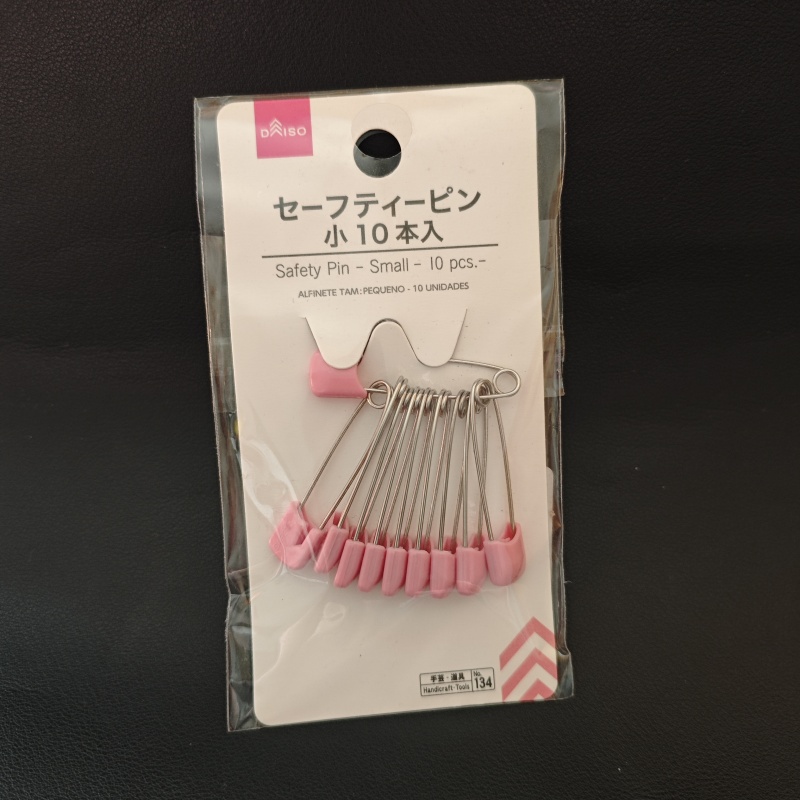 日本大创daiso不锈钢安全别针别针带锁扣防衣服扣儿童家具成人家 - 图1