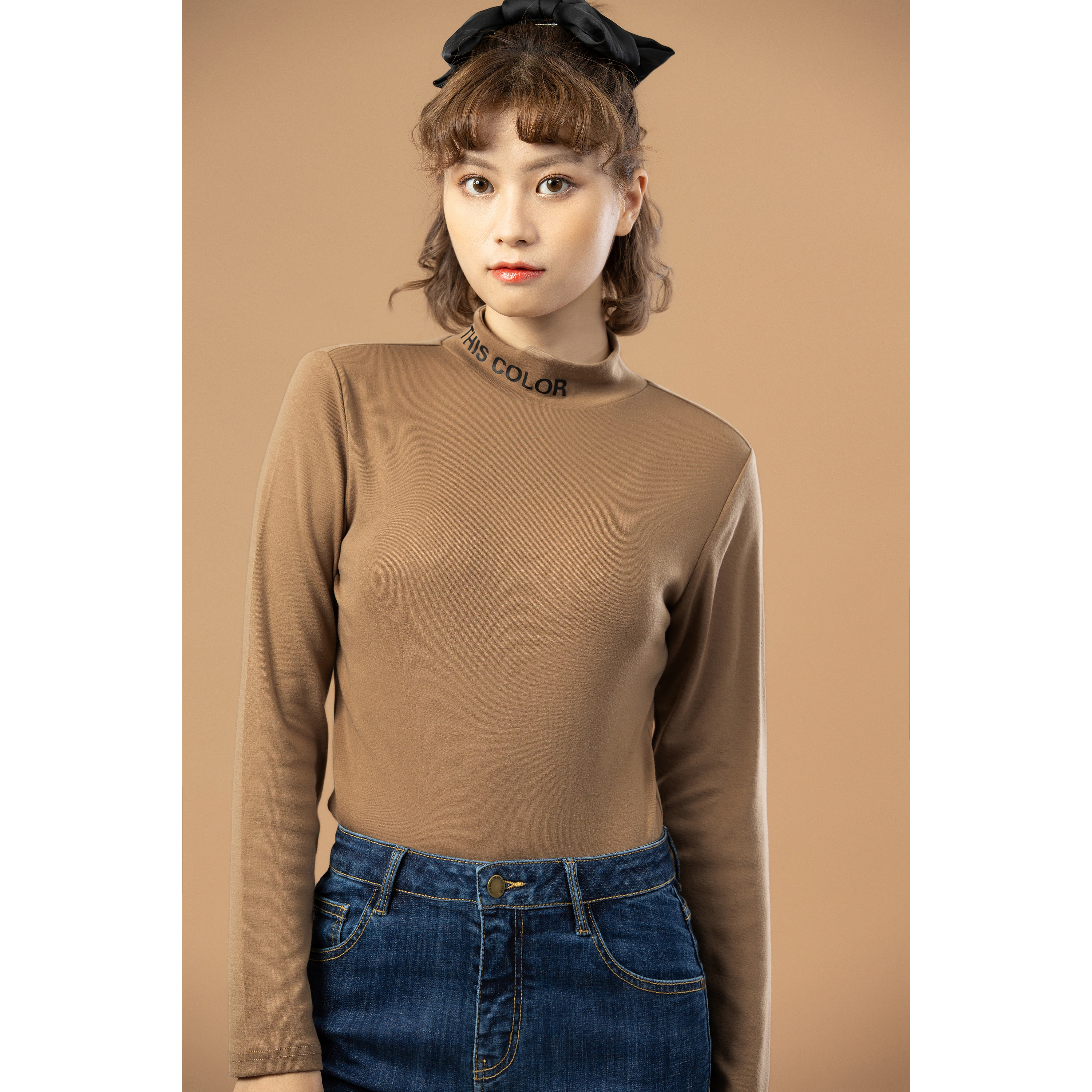 真维斯官方旗舰店真维斯长袖T恤女 秋装新款时尚半高领字母印花打底衫修身上衣0