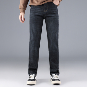 真维斯男款直筒牛仔裤