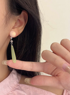 古风新中式绿色水滴长款玉石耳环