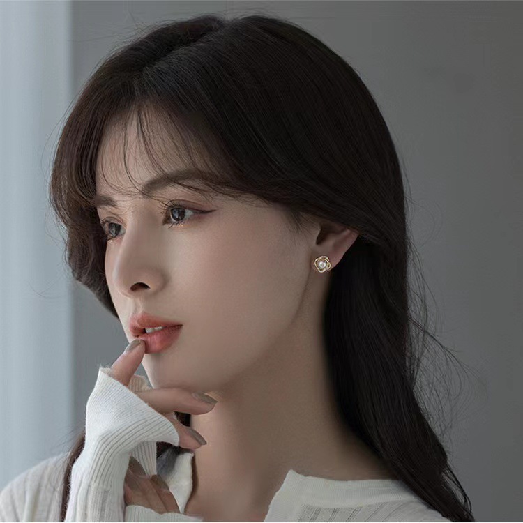 韩国气质珍珠耳钉女复古法式优雅高级感小众耳环小巧可通勤耳饰品