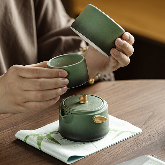 Le service à thé de voyage officiel de la Cité Interdite