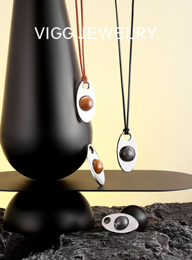 VIGG飞碟项链女小众高级感百搭长皮绳毛衣链2025年新款潮轻奢设计