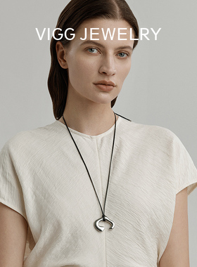 VIGG马蹄坠项链女简约小众设计感2025年新款时尚百搭精致吊坠配饰