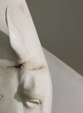 形上仿奢石马头中古摆件